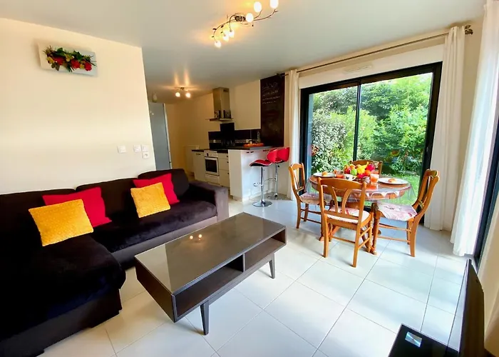 Le Neptune, Appartement Avec Parking Et Jardin Proche Universite